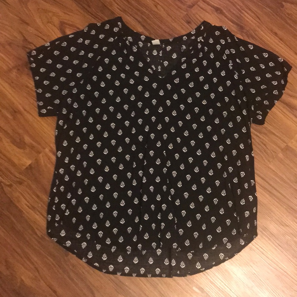 Black top with white design